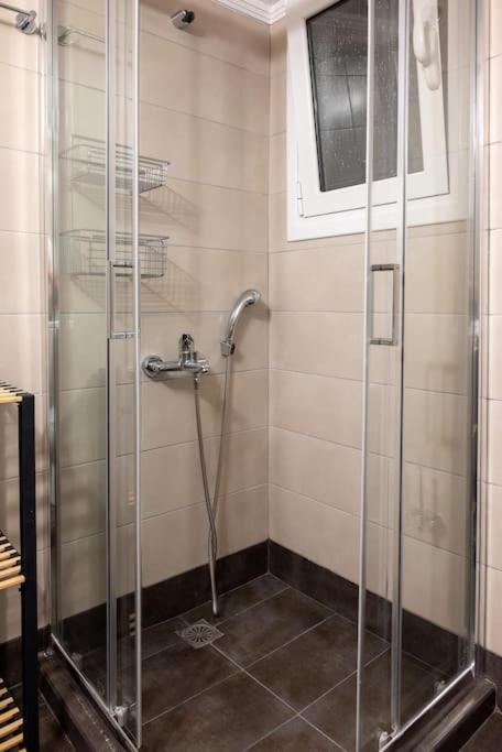 The Athenian Hideaway 2- Bedroom Apartment In Thiseio Экстерьер фото
