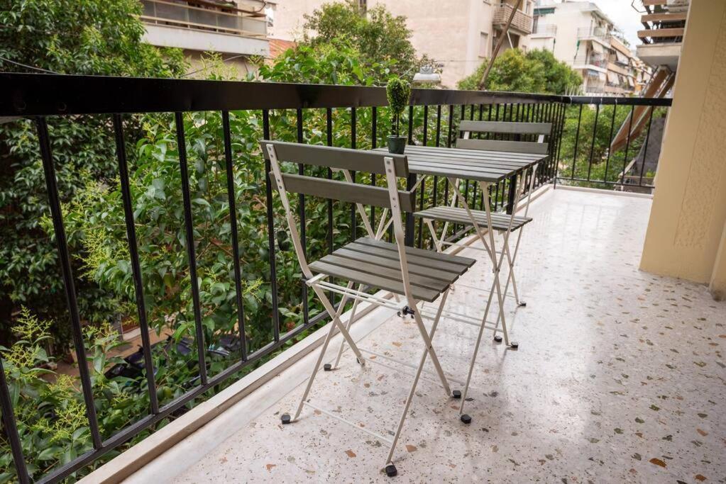 The Athenian Hideaway 2- Bedroom Apartment In Thiseio Экстерьер фото
