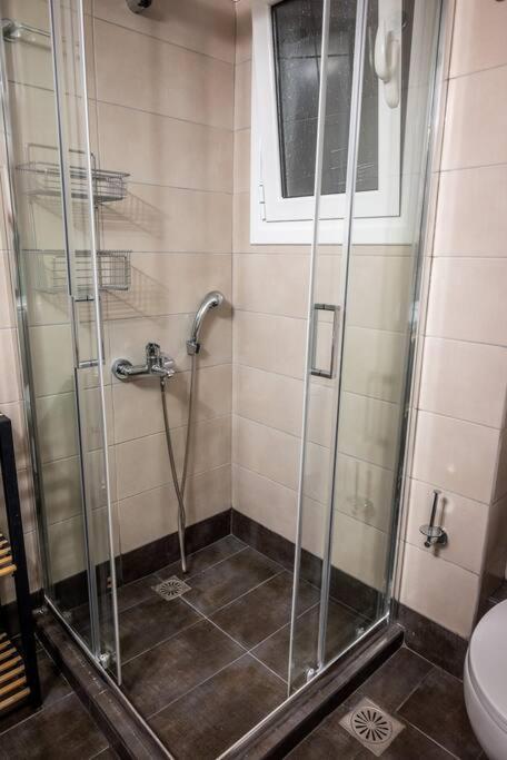 The Athenian Hideaway 2- Bedroom Apartment In Thiseio Экстерьер фото