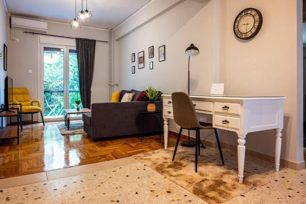 The Athenian Hideaway 2- Bedroom Apartment In Thiseio Экстерьер фото