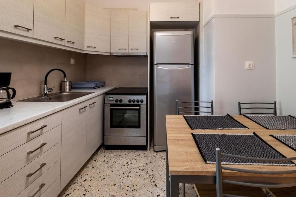 The Athenian Hideaway 2- Bedroom Apartment In Thiseio Экстерьер фото
