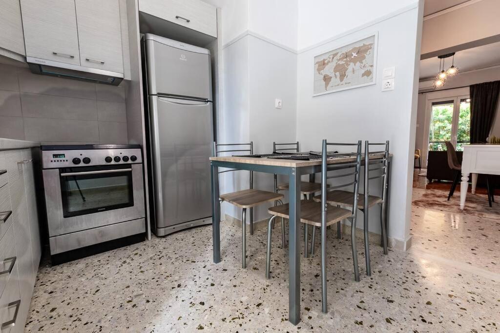 The Athenian Hideaway 2- Bedroom Apartment In Thiseio Экстерьер фото
